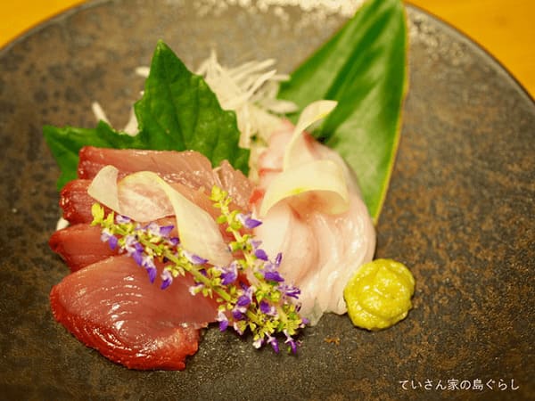 月桃とは？沖縄の伝統ハーブは、料理に美容に、担々麺も？！ | てい